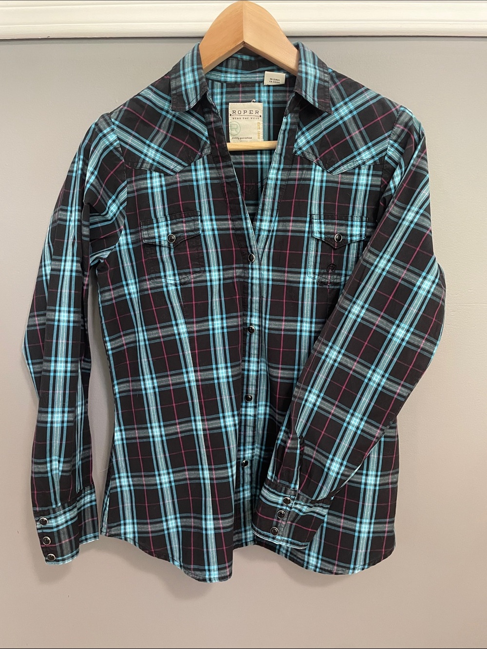 Roper Women’s Black & Turquoise Plaid Western Button-Down Shirt